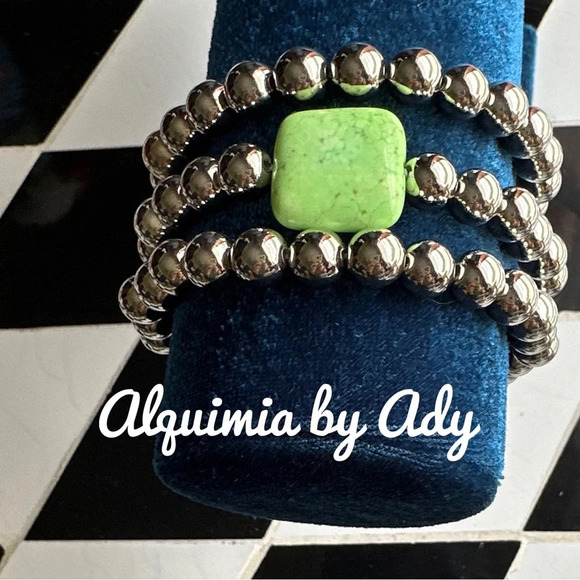 Silver bubbles and apple green turquoise bracelet set/stack/combo - Picture 1 of 4